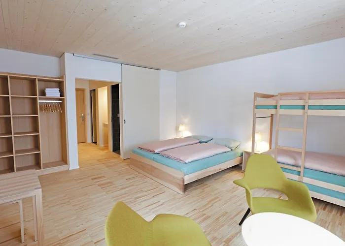 Хостел Youth *